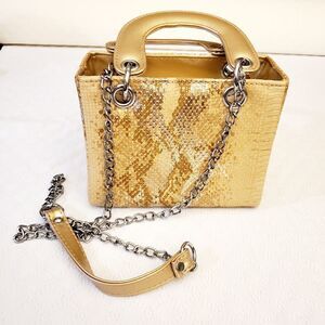 Gold purse Chained Shoulder Strap